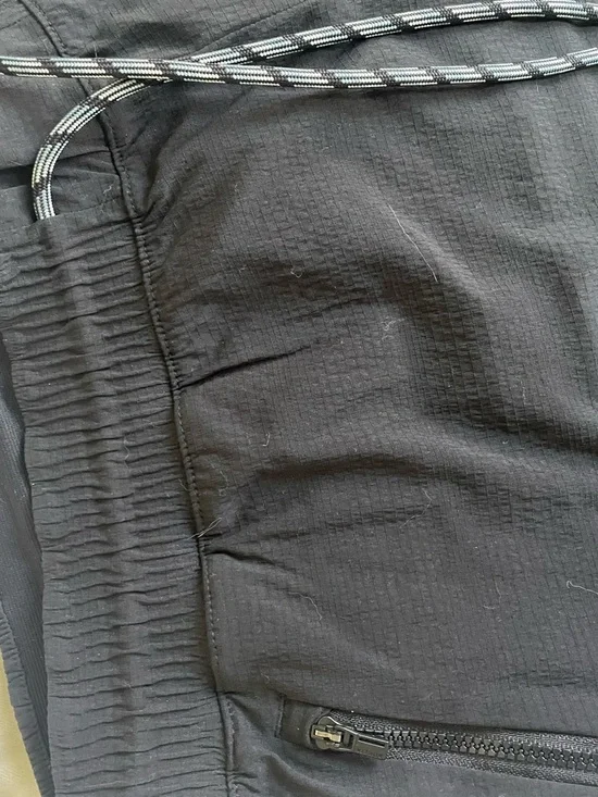 NWT Athleta Trekkie Straight Crop - Picture 4 of 5